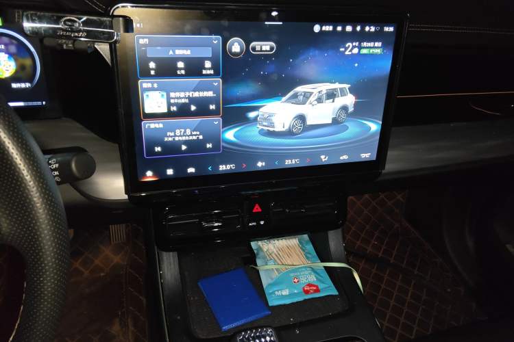 Used GAC Trumpchi GS8 2022 Dual-Engine Series 2.0TM Two-Wheel Drive Prestige Edition (7 Seats)
