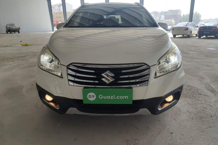 Used Suzuki S-Cross 2015 1.6L CVT Two-Wheel Drive Elite Version Front