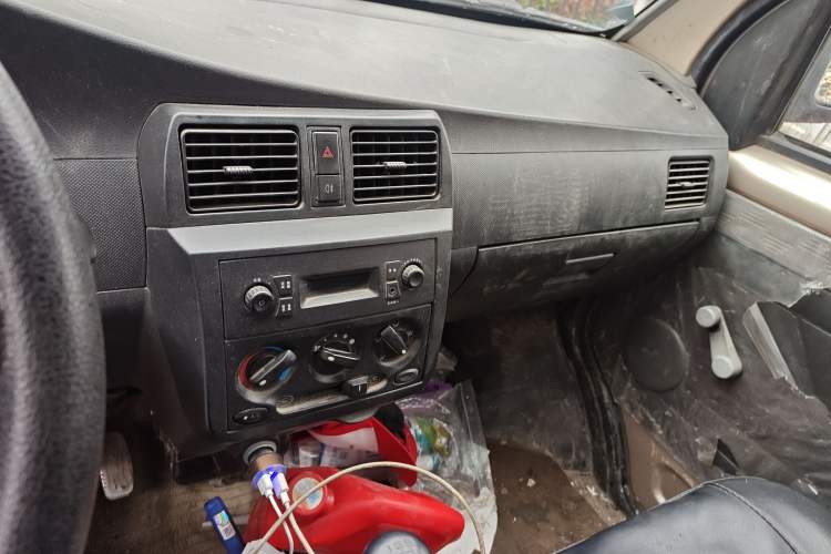 Used Wuling Rongguang 2011 1.2L Base Version
