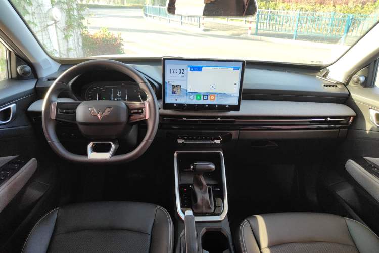 Used Wuling Alvez 2022 1.5L CVT Comfort Edition Center Console