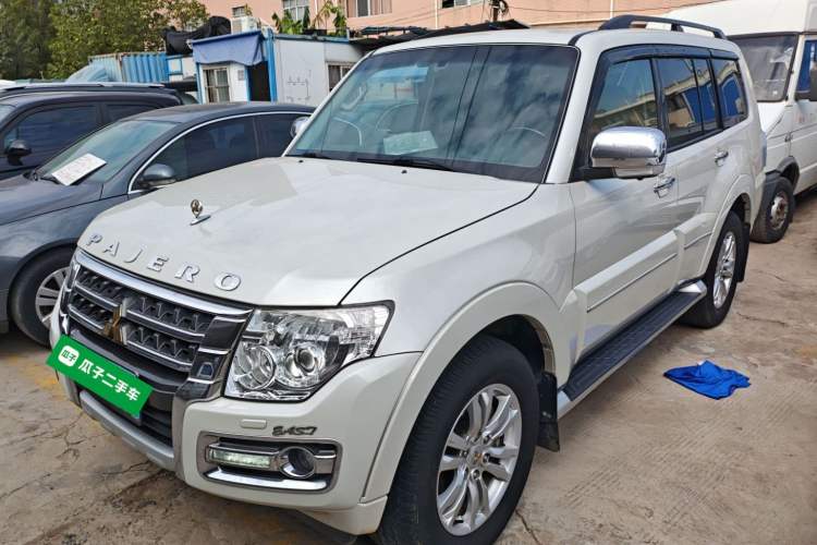Used Mitsubishi Pajero 2018 V97 3.8L 5-Door GLS Sunroof – Middle East