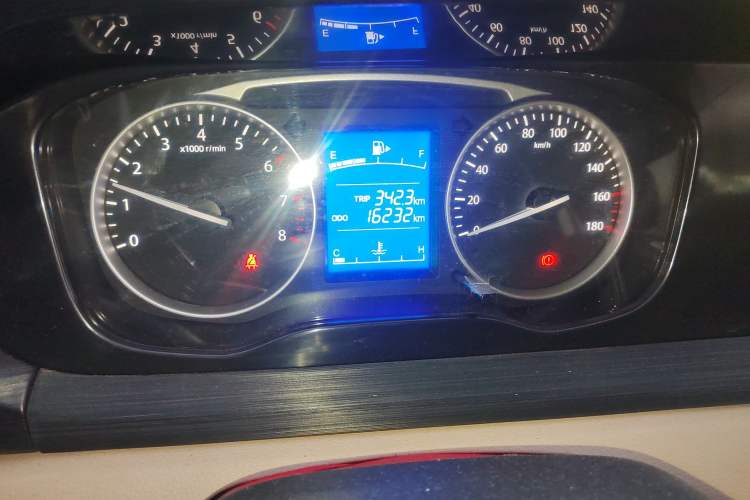 Used CHANGAN KUAYUE Xing V3 2022 1.5L Gasoline Comfort Edition 5-Seater Minivan JL473QH
