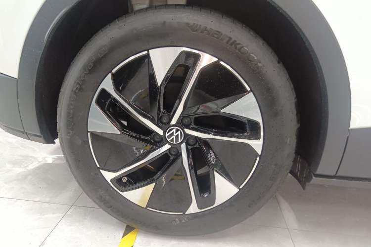 Used Volkswagen ID.4 CROZZ 2026 Model Pure Enjoyment Edition PURE Right Rear Wheel Hub