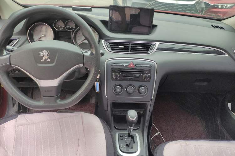 Used Peugeot 308 2014 Enjoy Edition Classic 1.6L Automatic Premium Model Center Console