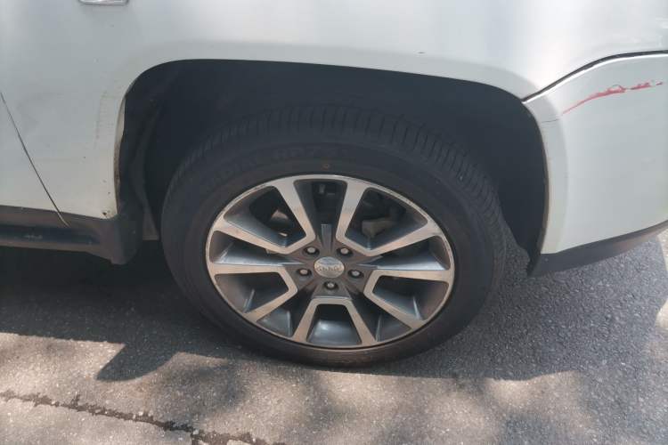 Used Jeep Compass 2014 2.4L four-wheel drive luxury version
