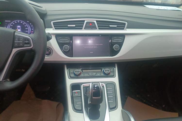 Used Geely Auto Emgrand X7 Sport 2020 1.8TD DCT Two-Wheel Drive Smart Connect 4G-Enabled Version