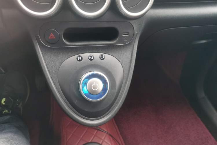 Used ORA Black Cat 2021 301 km Basic Version Gear Lever