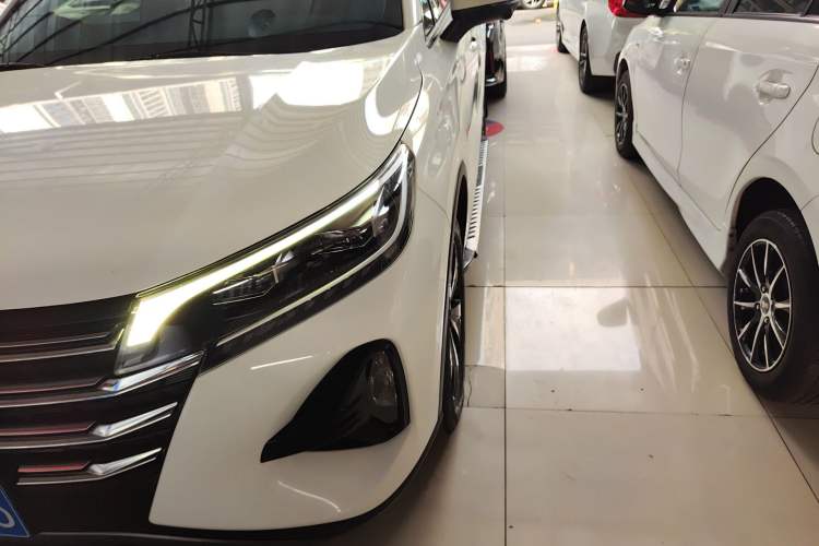 Used GAC Trumpchi GS4 2022 270T Automatic Smart Drive Technology Edition (Upgraded Version) Left Front Headlight