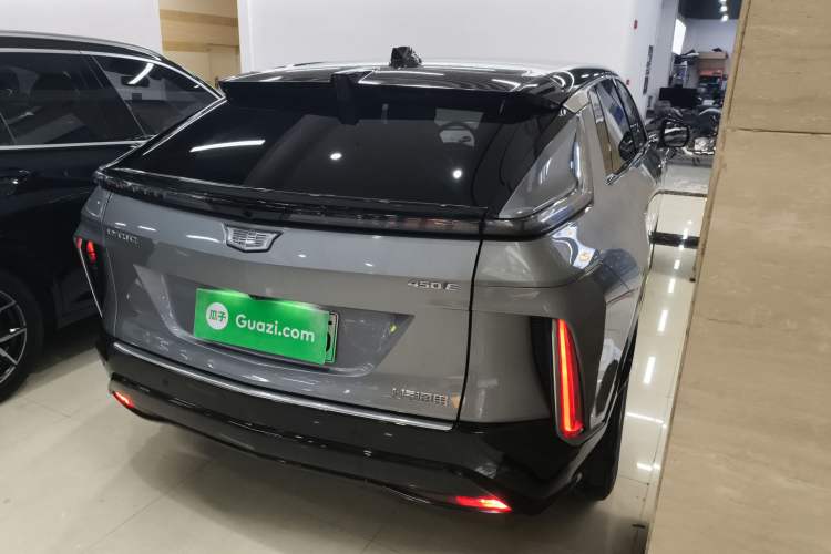 Used Cadillac LYRIQ 2022 Rear-Drive Long-Range Luxury Edition Rear Right 45 Deg