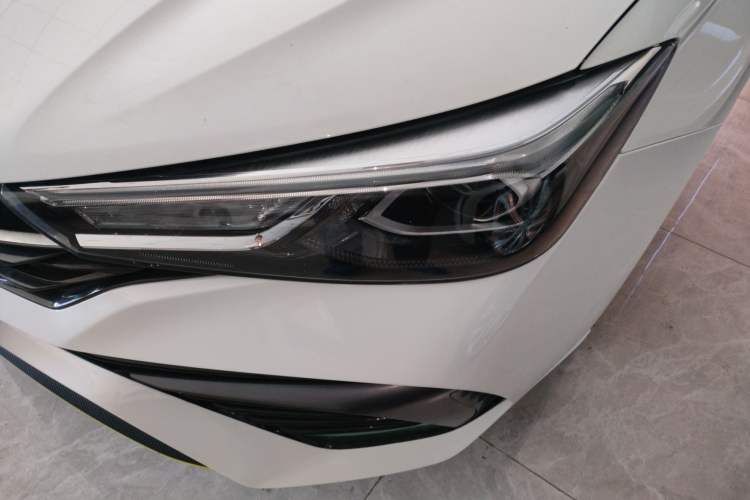 Used Roewe i5 2021 1.5L CVT Platinum Edition
