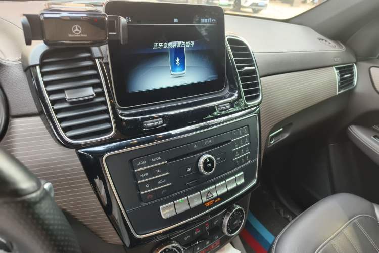 Used Mercedes-Benz GLE 2019 GLE 320 4MATIC Dynamic Edition Prestige Model Audio And AC Panel