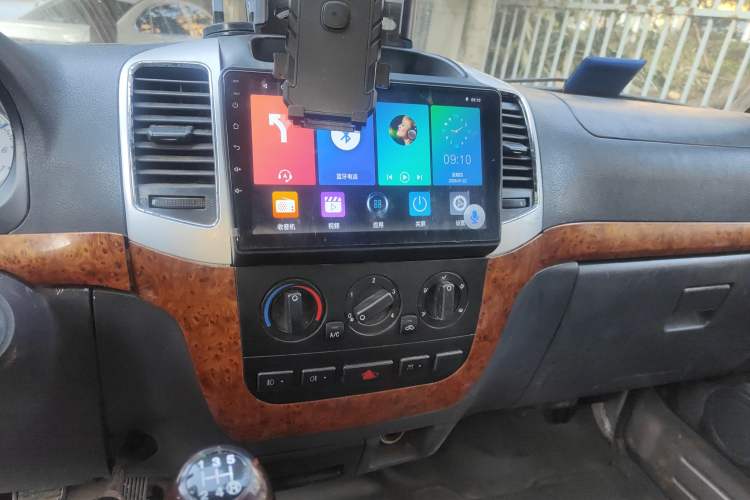 Used Golden Dragon Hiace 2019 2.0L Gasoline Version Long Wheelbase High-Roof V19 Audio And AC Panel