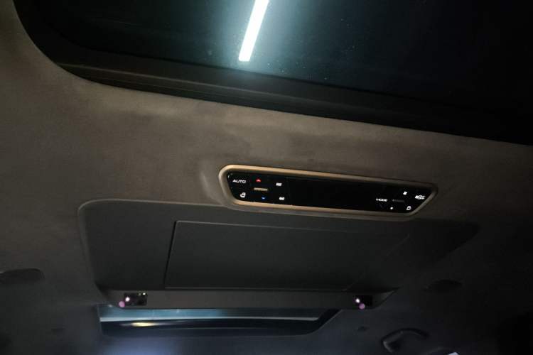 Used Wey Gaoshan 2025 Four-Wheel Drive Alpine 8
