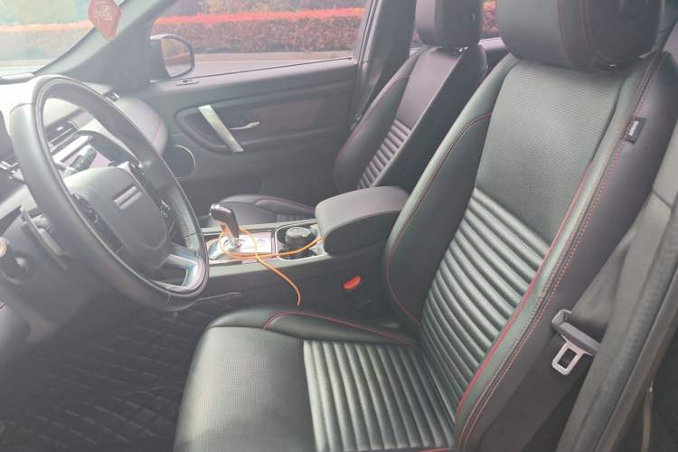 Used Land Rover Discovery Sport 2020 249 PS R-Dynamic Performance Tech Edition 7 Seats Left Front Seat