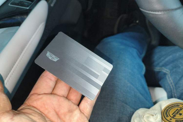 Used Cadillac LYRIQ 2024 Rear-Drive Standard Range Luxury Edition Vehicle Key