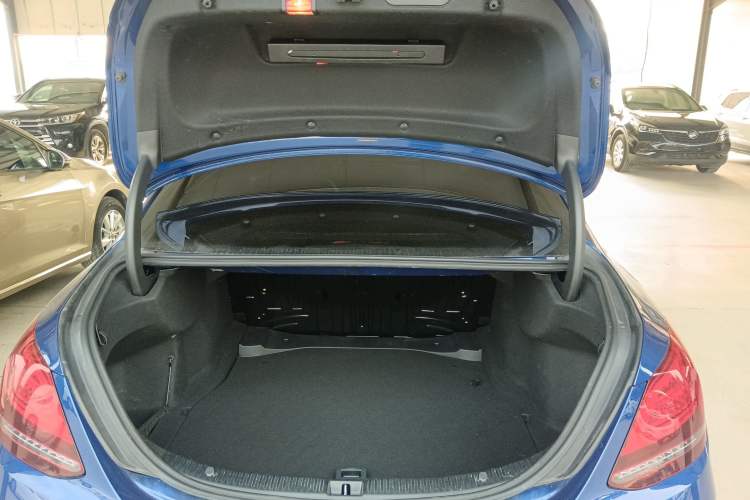 Used Mercedes-Benz C-Class 2019 C 180 L Fashion Edition Sport Version Trunk