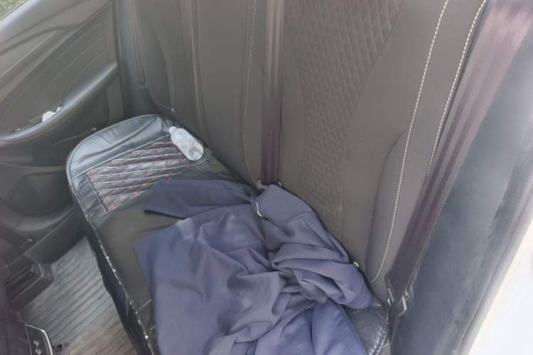 Used Roewe i5 2020 1.5L Manual 4G Connect Luxury Edition