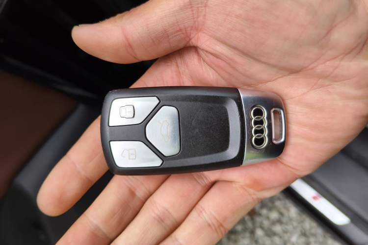 Used Audi Q7 2016 40 TFSI Comfort Model
