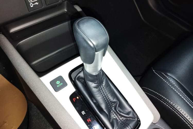 Used Honda LIFE 2021 1.5L CVT SPO-SS Dynamic Edition Gear Lever
