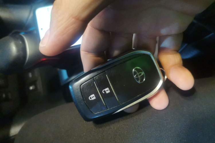 Used Toyota Highlander 2018 2.0T Four-Wheel Drive Luxury Edition 7 Seats China V Emission Standard
