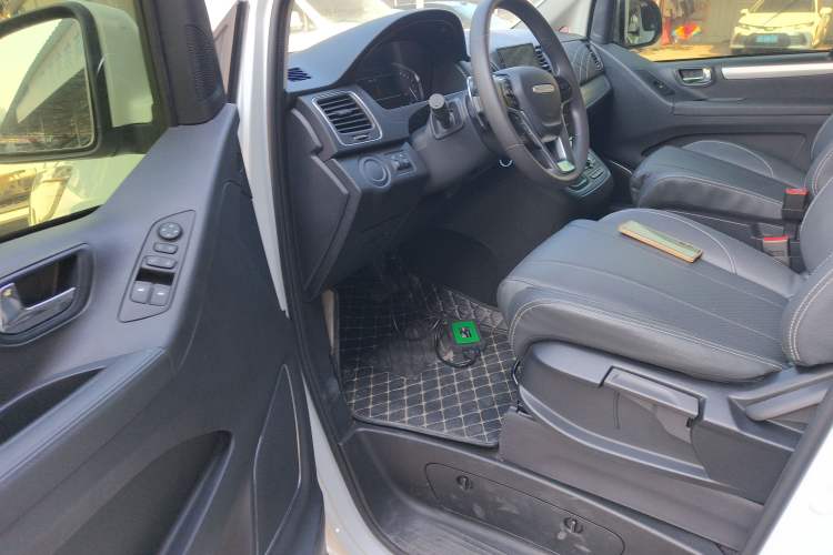 Used SAIC MAXUS G20 2023 ES 2.0T Gasoline Automatic Value Edition Driver Seat