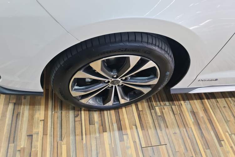 Used Toyota Granvia 2023 2.5L Hybrid Prestige VIP Edition
