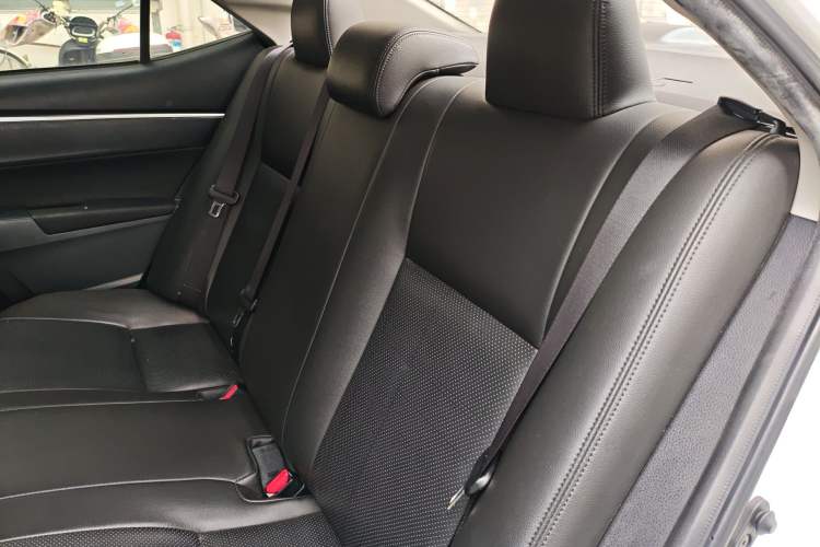 Used Toyota Levin 2017 Revised Dual-Engine 1.8H GS E-CVT Elite Sunroof Version China V Standard