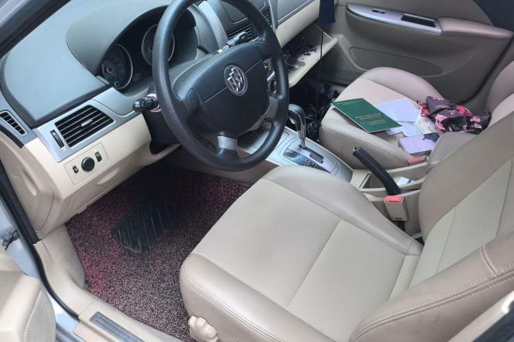 Used Buick Excelle 2013 1.5L Automatic Classic Model
