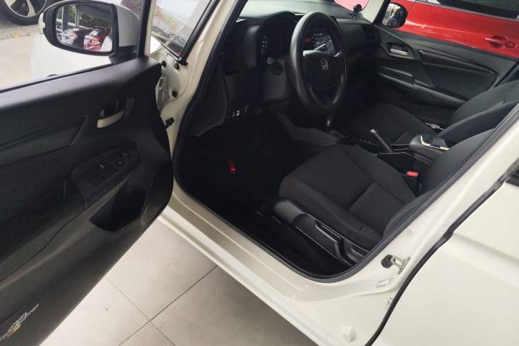 Used Honda Fit 2016 1.5L LXS CVT Comfort Sunroof Version
