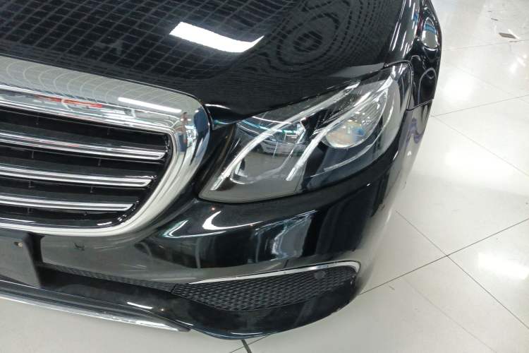 Used Mercedes-Benz E-Class 2019 E 300 L Sporty and Stylish Model
