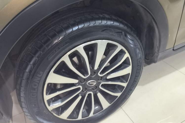 Used GAC Trumpchi GS5 Super 2015 2.0L Automatic Two-Wheel Drive Luxury Navigation Edition