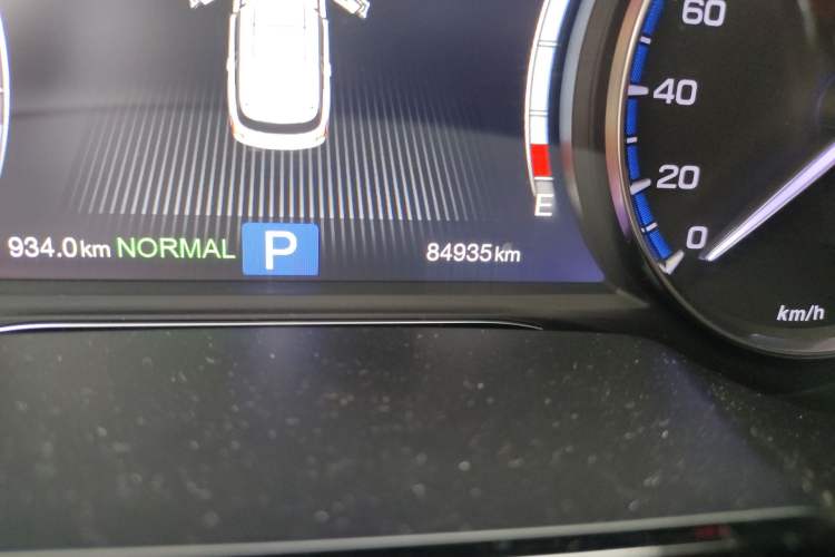 Used GAC Trumpchi GS8 2017 320T Two-Wheel Drive Luxury Smart Connectivity Version (7 Seats) Odometer Close Up