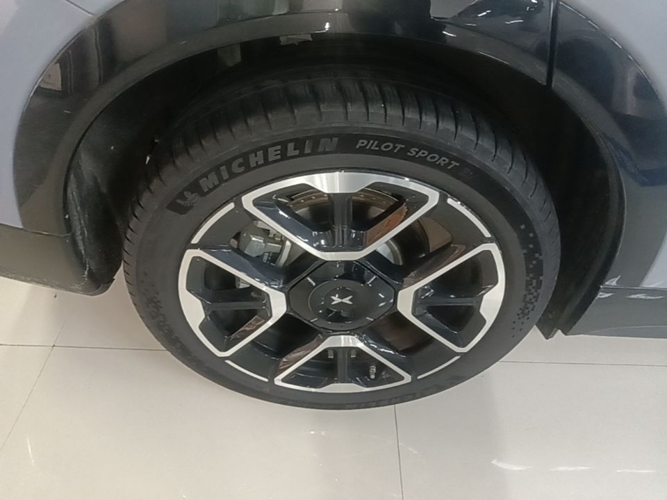XPeng G7 2026 Model, Range-Extended 1704 Max Flagship Edition — снимка 11