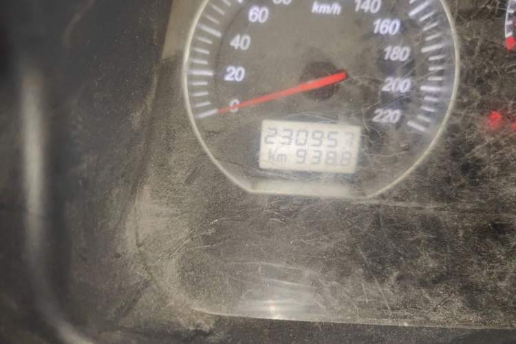 Used Foton Scenic G5 2020 2.0L Long-Wheelbase Flat-Roof 6-Seater Multi-Purpose Passenger Vehicle 1TZS Odometer Close Up