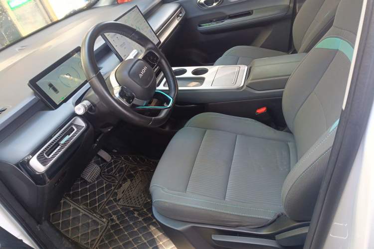 Used AION Y 2023 Younger