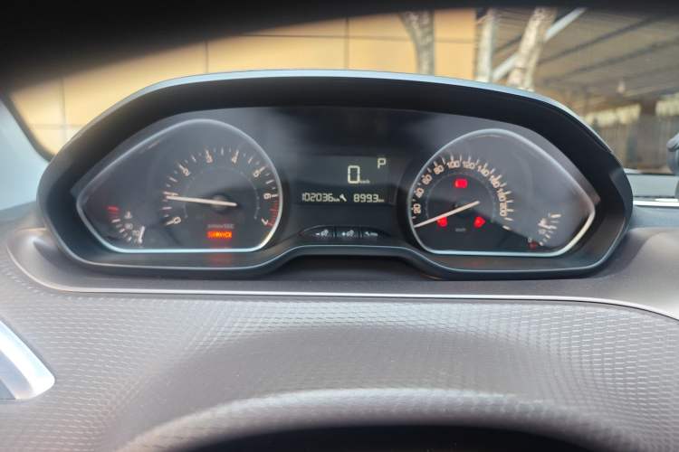 Used Peugeot 2008 2014 1.6L Automatic Fashion Edition