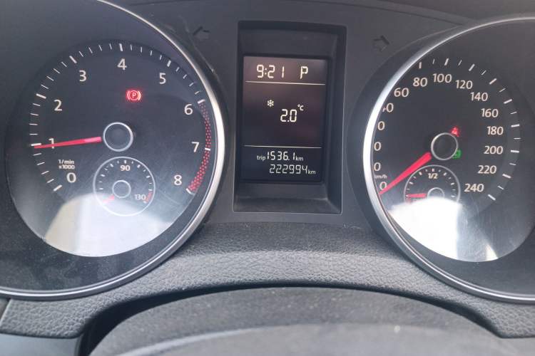 Used Volkswagen Golf 2011 1.6L Automatic Fashion Edition