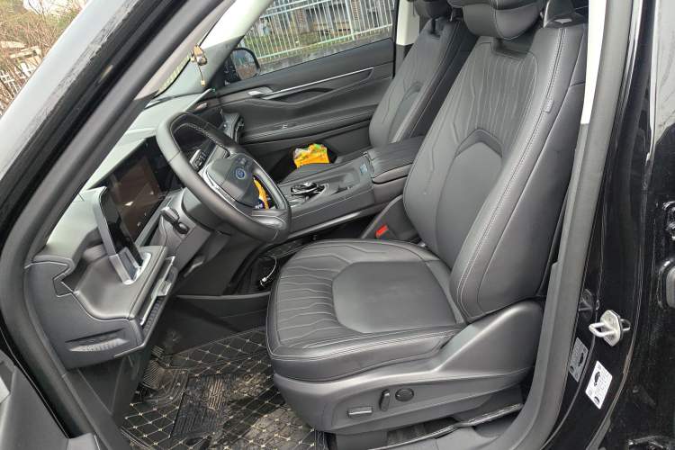 Used Ford Edge 2025 Escape L 2.0T EcoBoost Two-Wheel Drive 7-Seater Luxury Model
