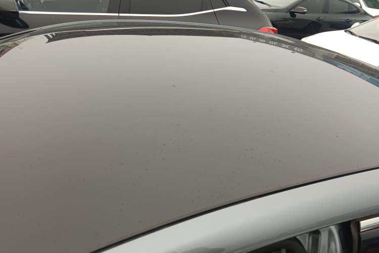 Used Roewe i6 MAX 2020 300TGI Automatic Supreme Edition with Cool Sunroof and Advanced Driving Features
