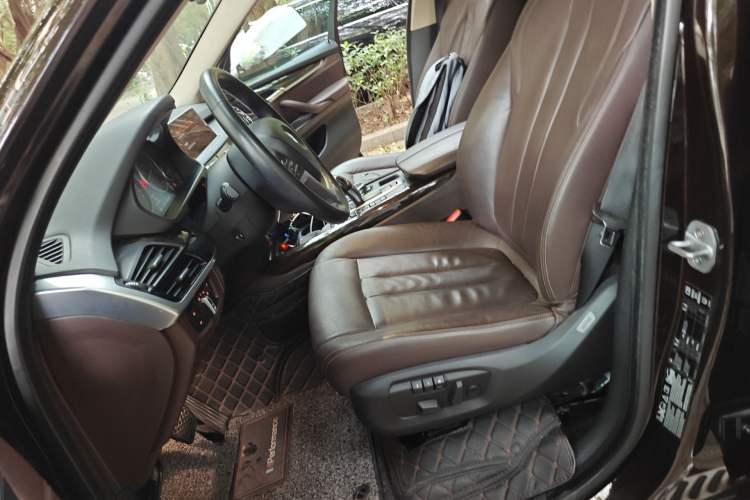 Used BMW X5 2013 xDrive35i Leading Model Left Front Seat