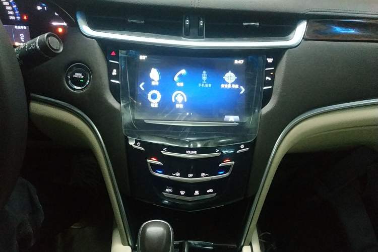 Used Cadillac XTS 2014 28T Comfort Version
