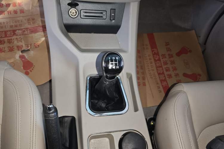 Used FORTHING Lingzhi 2018 M5L 1.6L 7-Seater Luxury Model