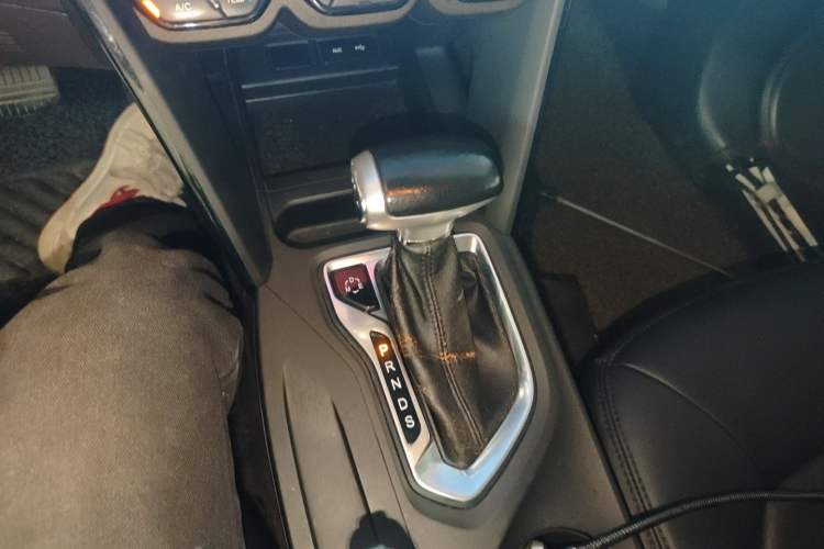 Used GAC Trumpchi GS4 2015 200T G-DCT Elite Edition Gear Lever