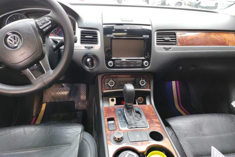 Used Volkswagen Touareg 2011 3.0 TSI Standard Version
