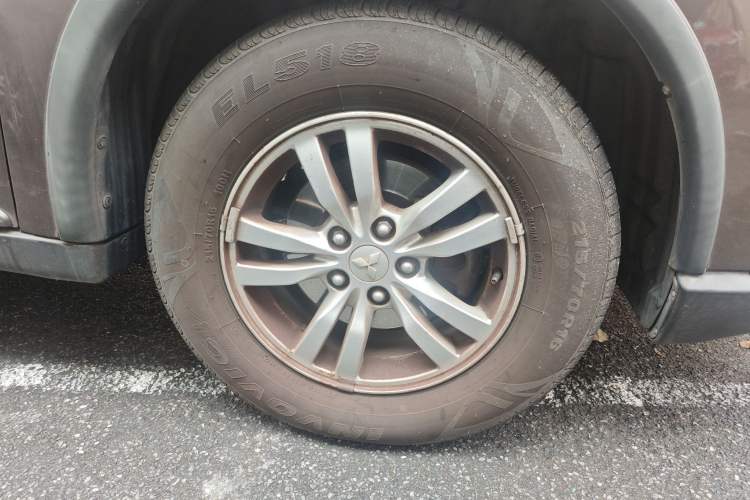 Used Mitsubishi Outlander 2016 2.0L Two-Wheel Drive Fashion Edition 5 Seats