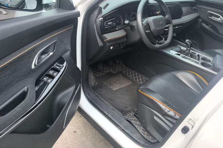 Used Oshan X7 PLUS 2023 Enjoy Edition 1.5T Manual Jiayue Model
