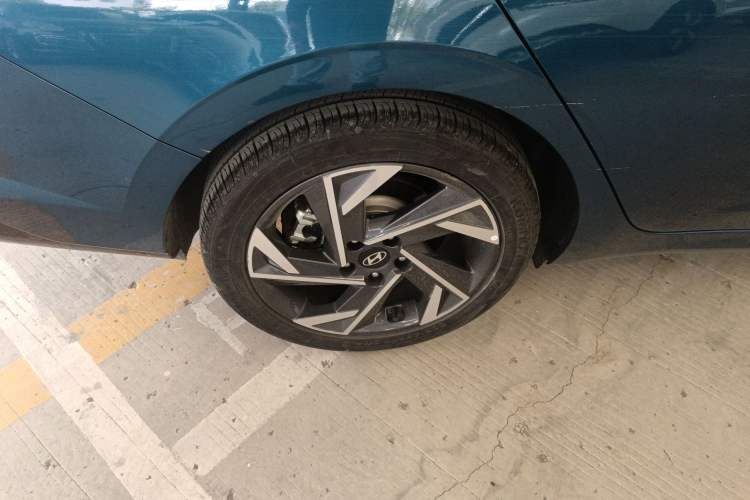 Used Hyundai Elantra 2023 1.5L CVT LUX Prestige Edition