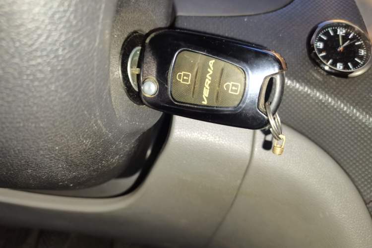 Used Hyundai Verna (older generation) 2014 1.4L Manual Smart GLS Trim Vehicle Key