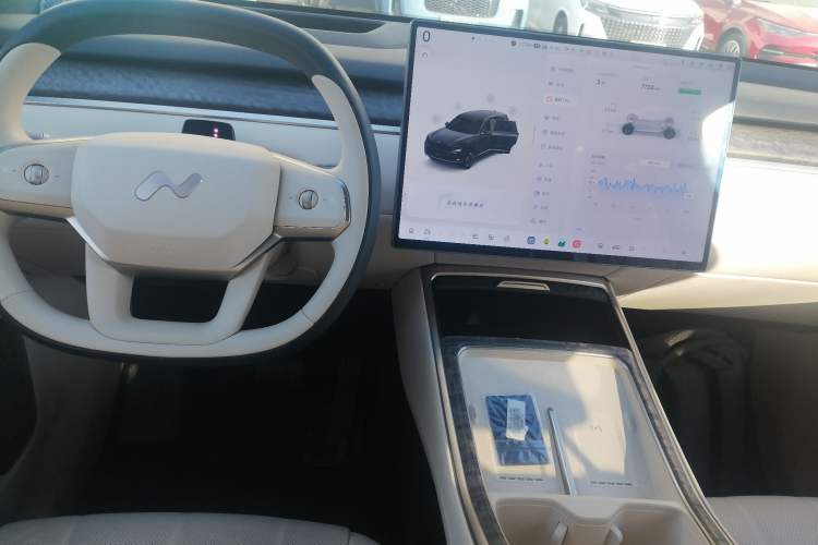 Used ONVO Luxeed L90 2025 Model—Ultra Six-Seater Version