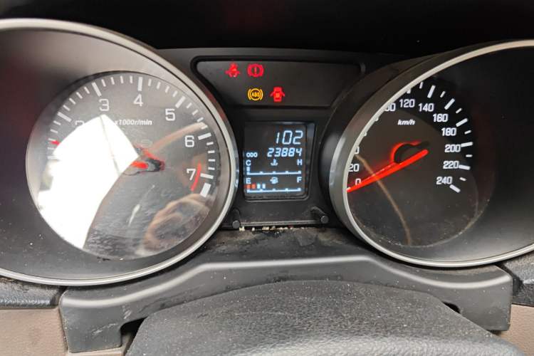 Used FAW Senya S80 2014 1.5L Manual 5-Seater Classic Edition
